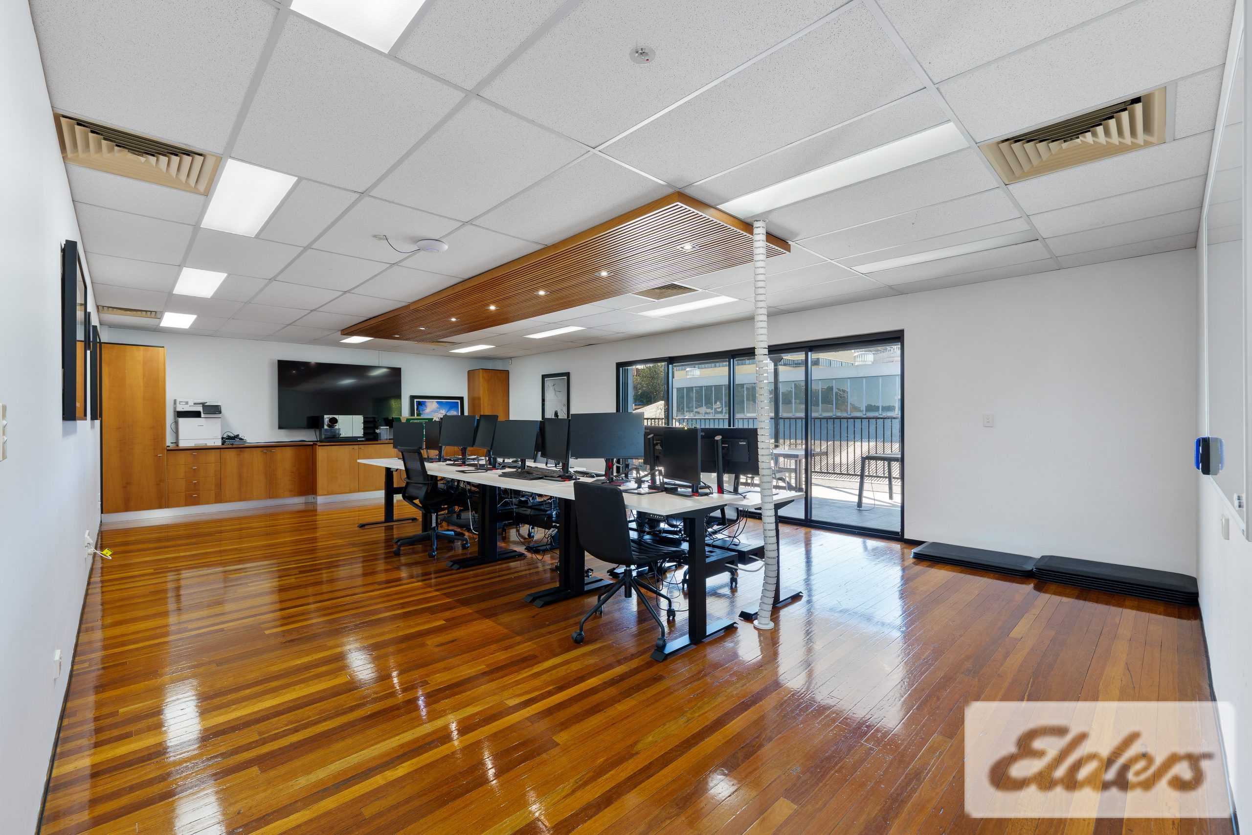183971-WOOLLOONGABBA-2026-07-27-052005-3