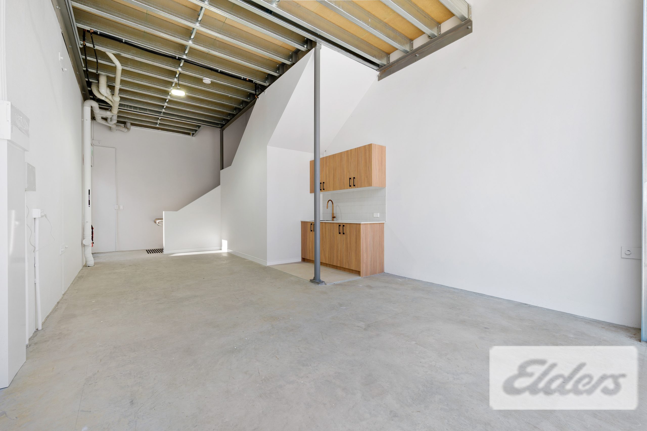 G895191-TENNYSON-2025-10-02-231711-8